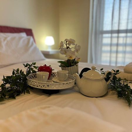 Sky Apartment A Due Passi Dalla Stazione Collegno Ngoại thất bức ảnh