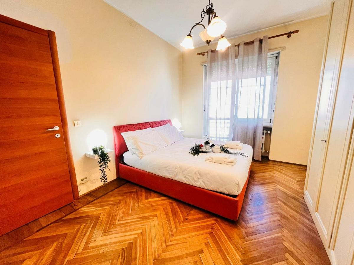 Sky Apartment A Due Passi Dalla Stazione Collegno Ngoại thất bức ảnh